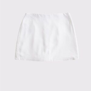 The A&F Scarlett Linen-Blend Mini Skort